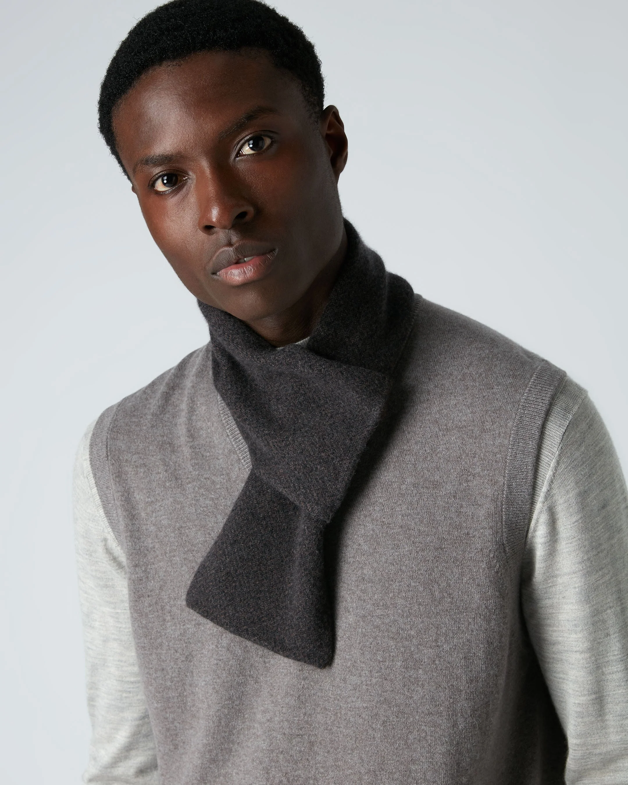 007 Herringbone Cashmere Scarf Brown - Image 4