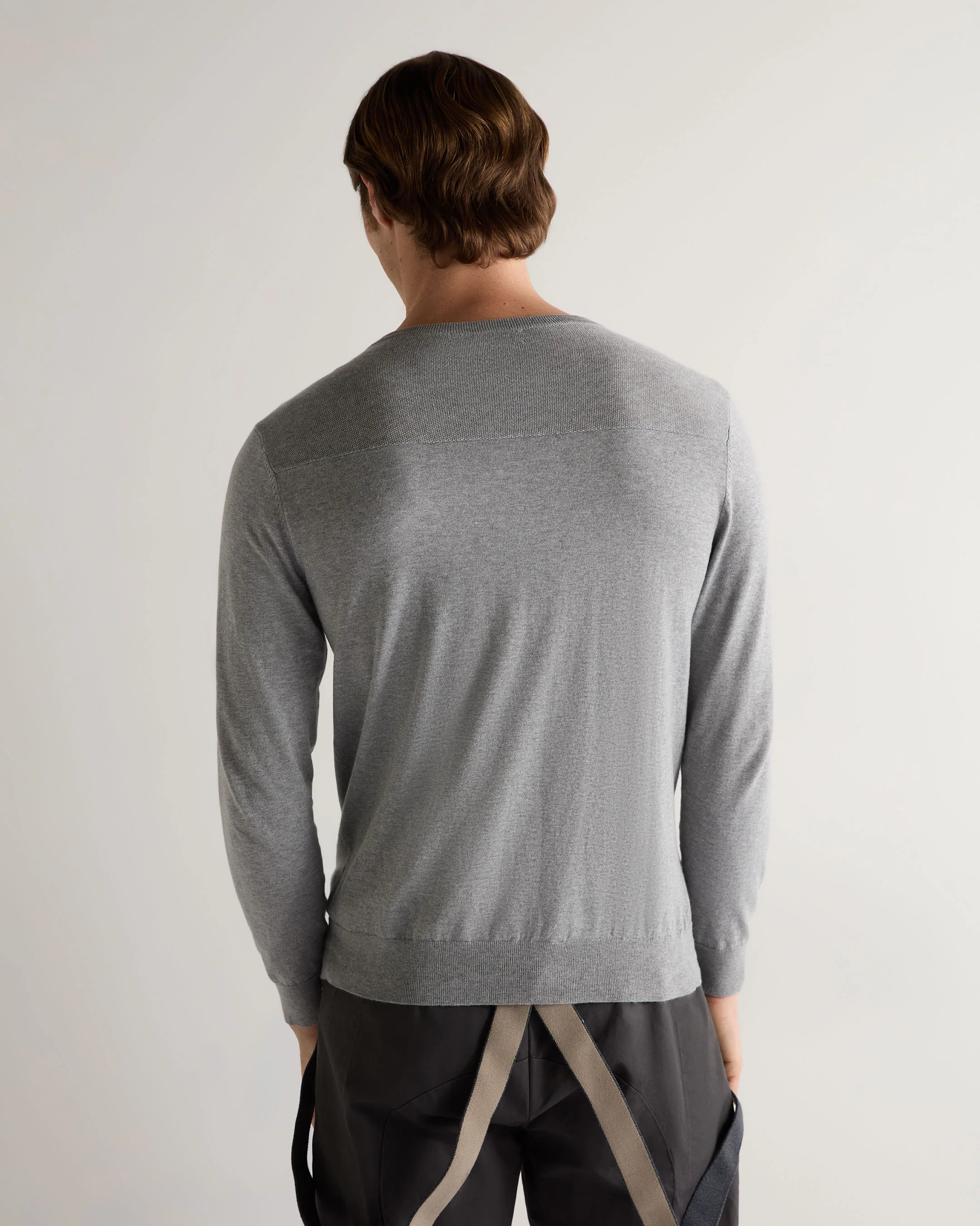 007 Round Neck Cotton Cashmere Henley Light Grey - Image 4
