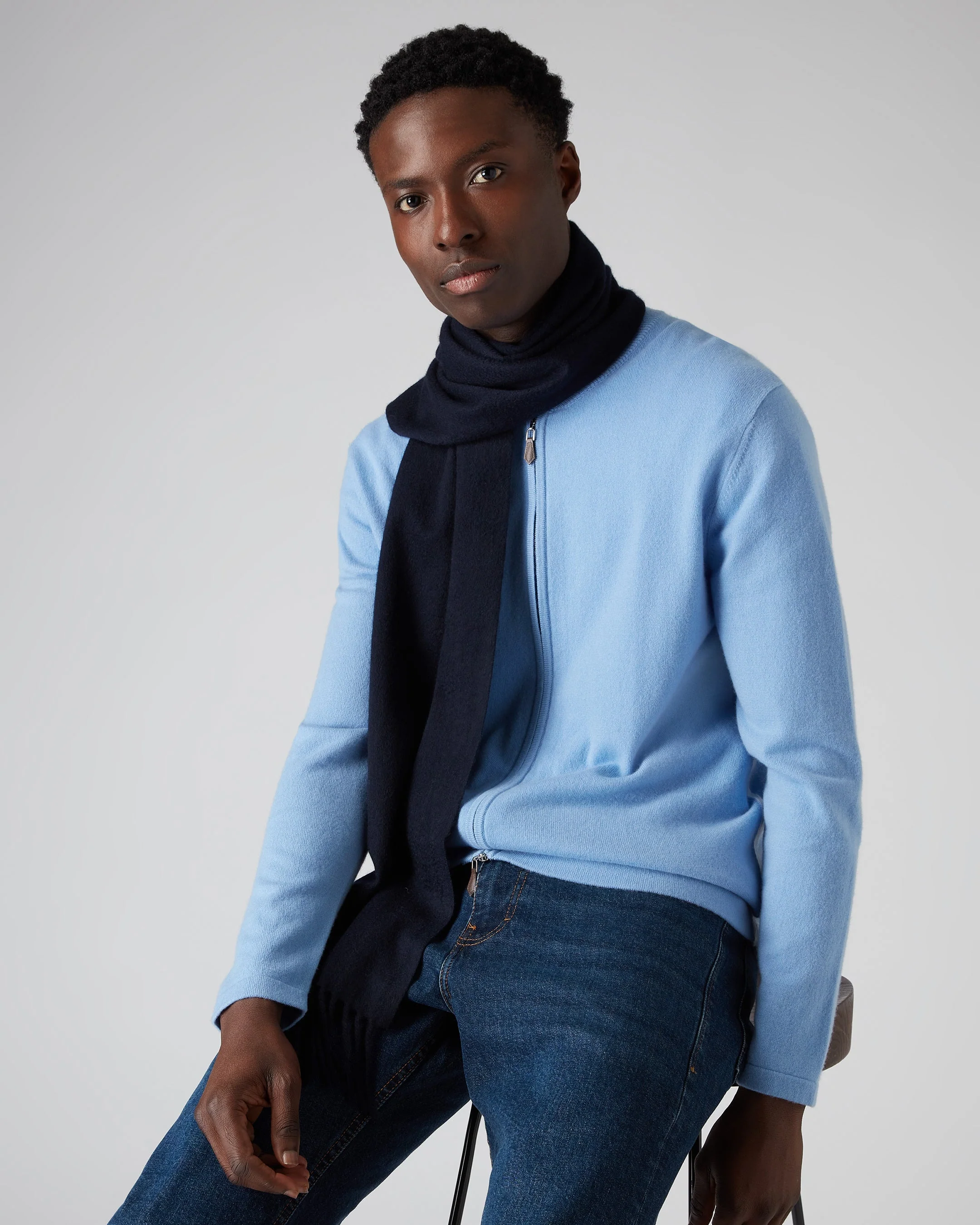 Unisex Large Woven Cashmere Scarf Navy Blue - Image 4