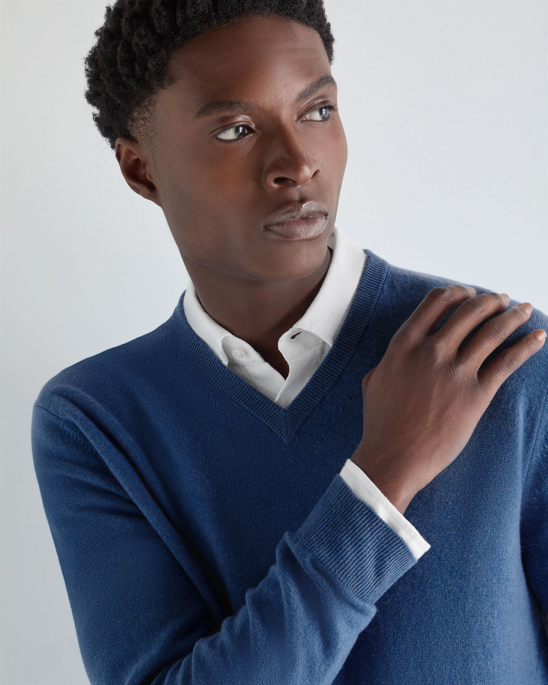 Men's Burlington V Neck Cashmere Sweater Bright Denim Blue - Image 5