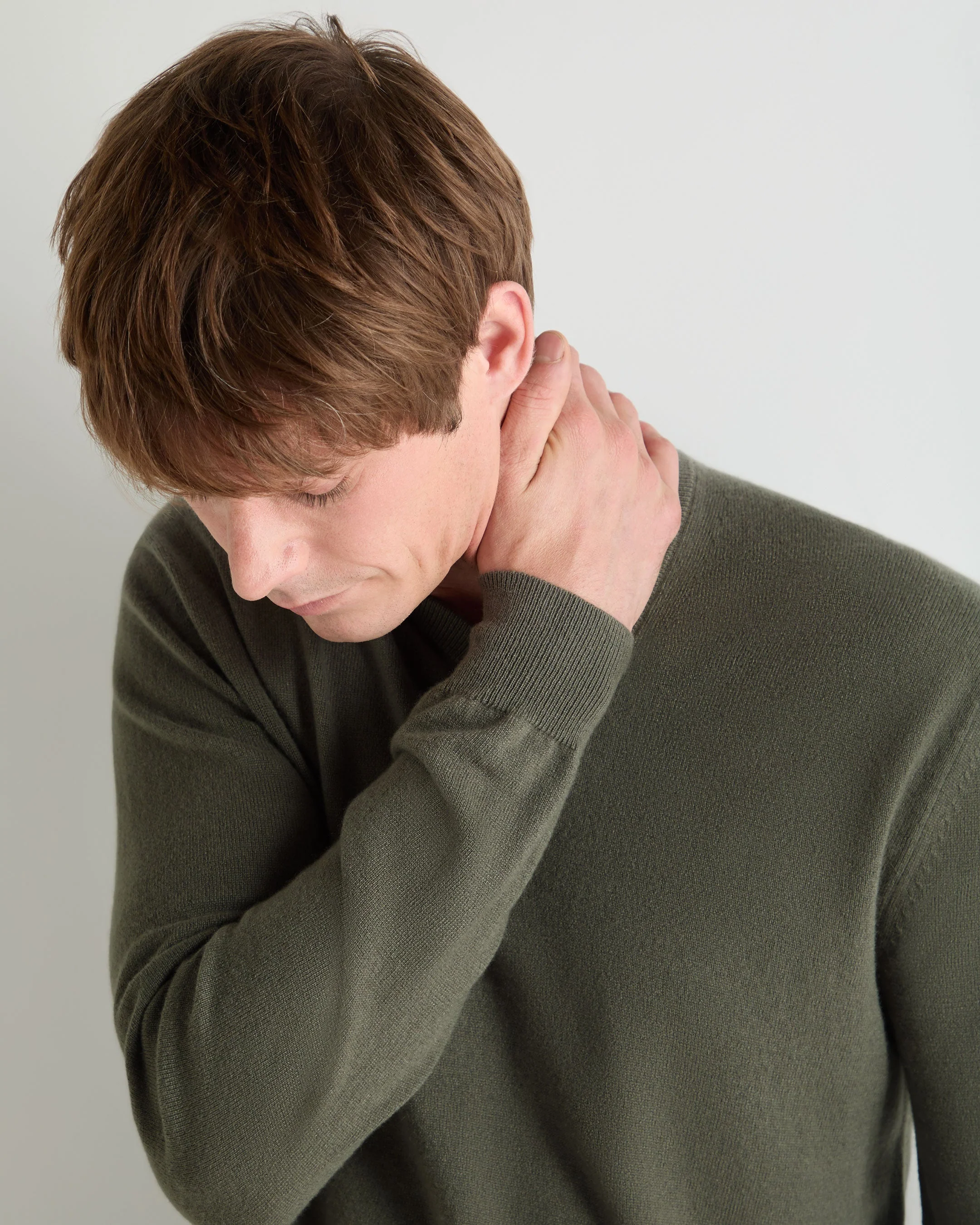 Men's Burlington V Neck Cashmere Sweater Olive Green - Image 5
