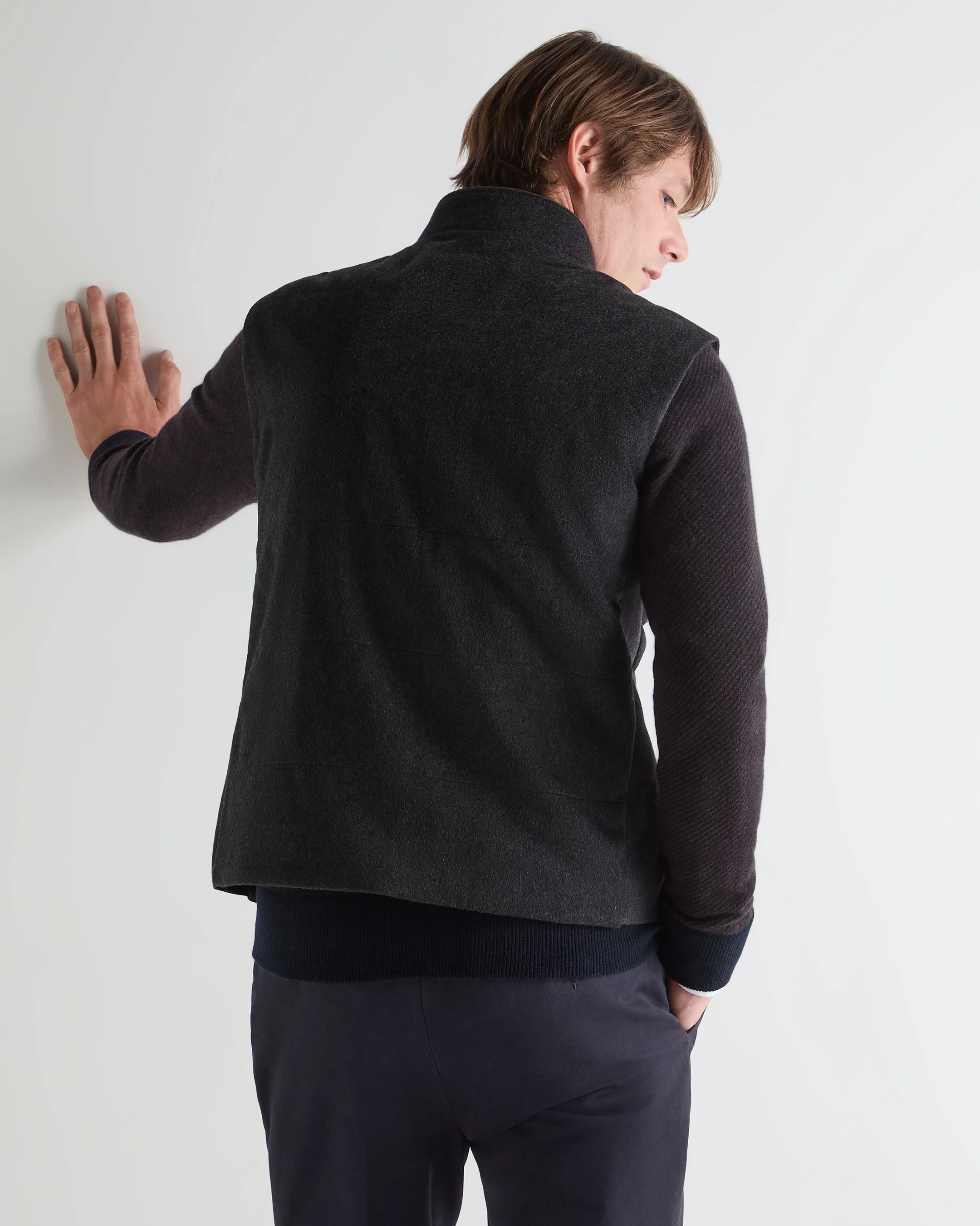 Men's Belgravia Cashmere Gilet Dark Charcoal Grey - Image 4