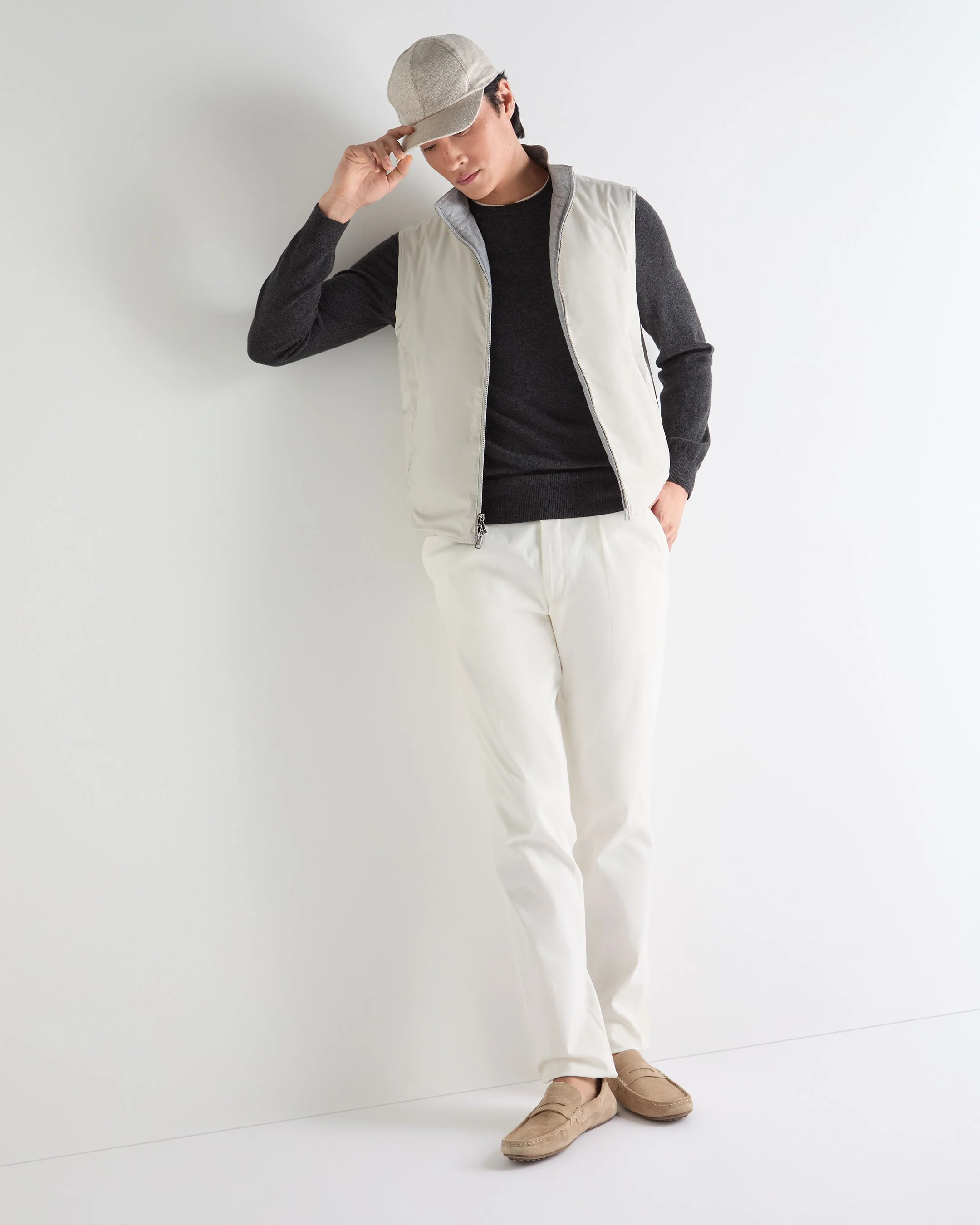 Men's Oxford Round Neck Cashmere Sweater Deep Charcoal Grey - Image 3