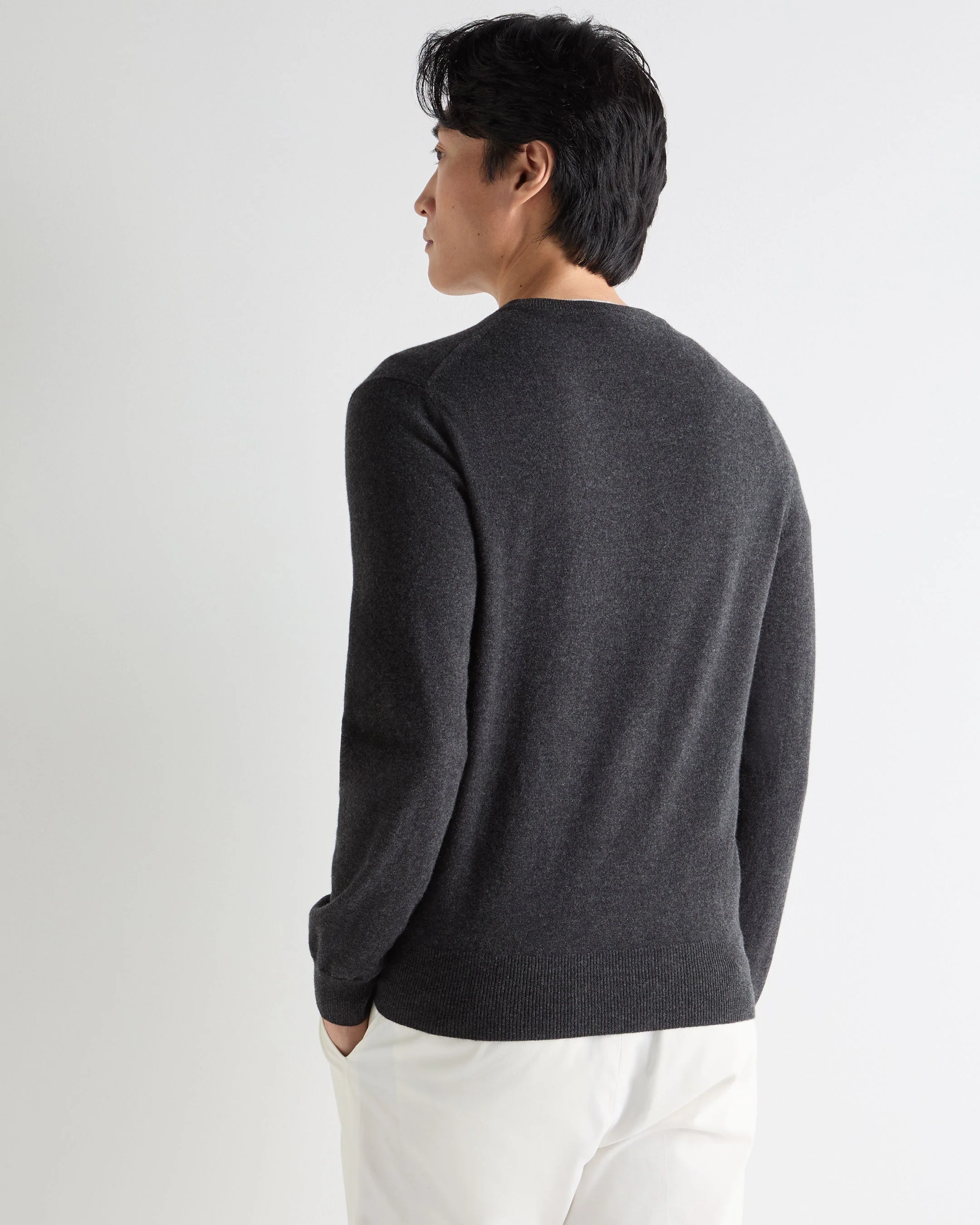 Men's Oxford Round Neck Cashmere Sweater Deep Charcoal Grey - Image 4