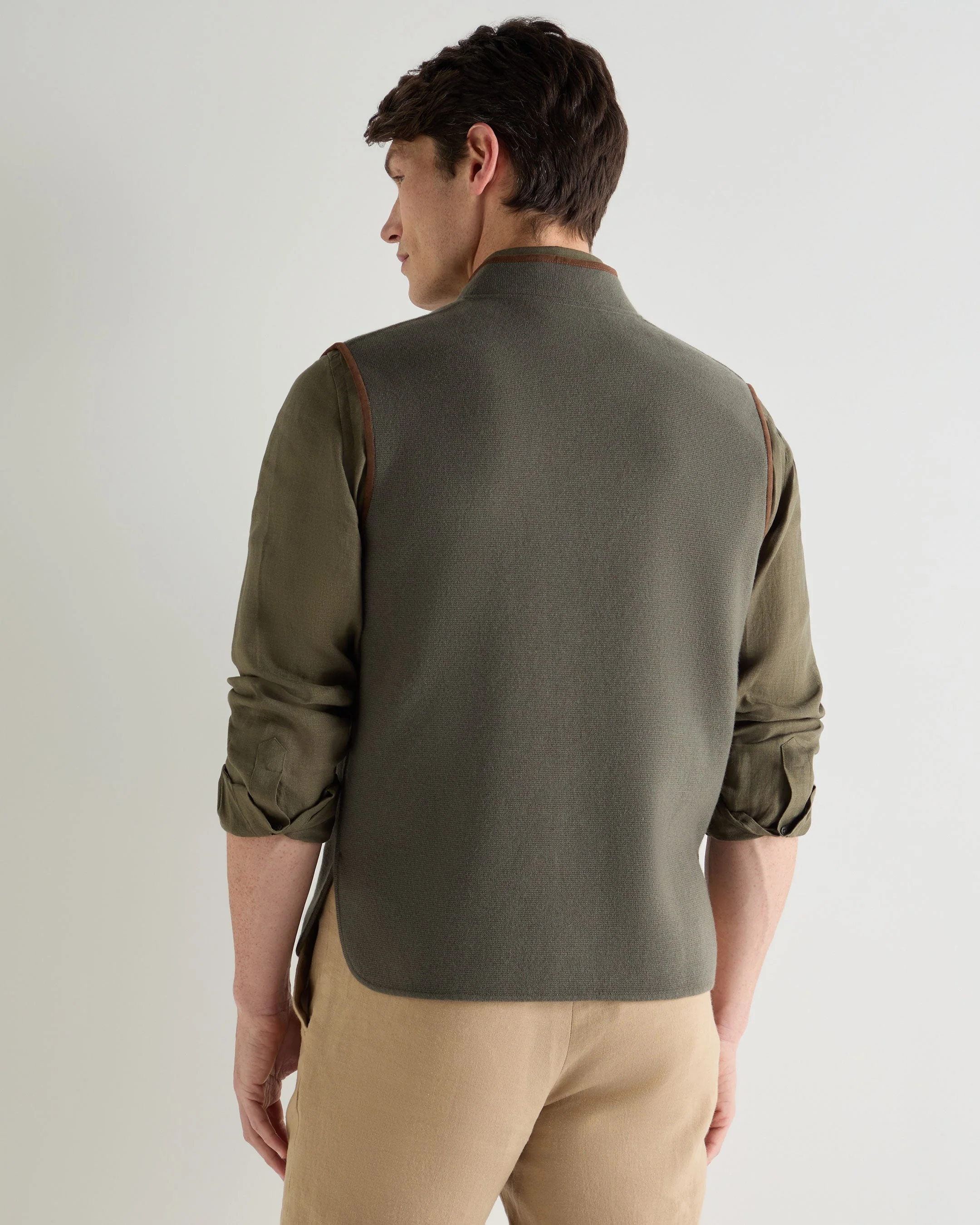 Men's Shaftesbury Cashmere Gilet Olive Green - Image 4
