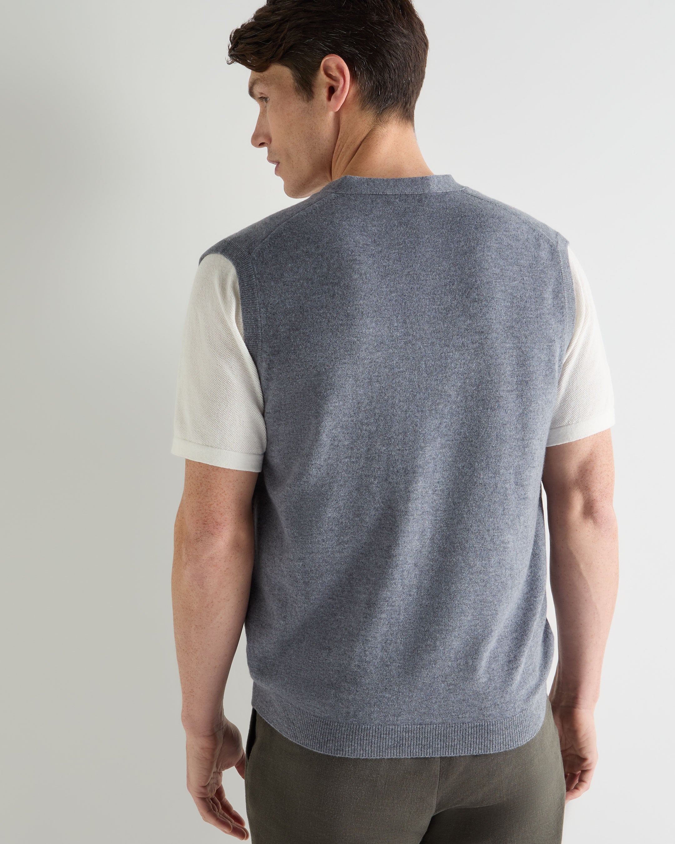 Men's Sleeveless Cashmere Tank Top Ash Grey - Image 4