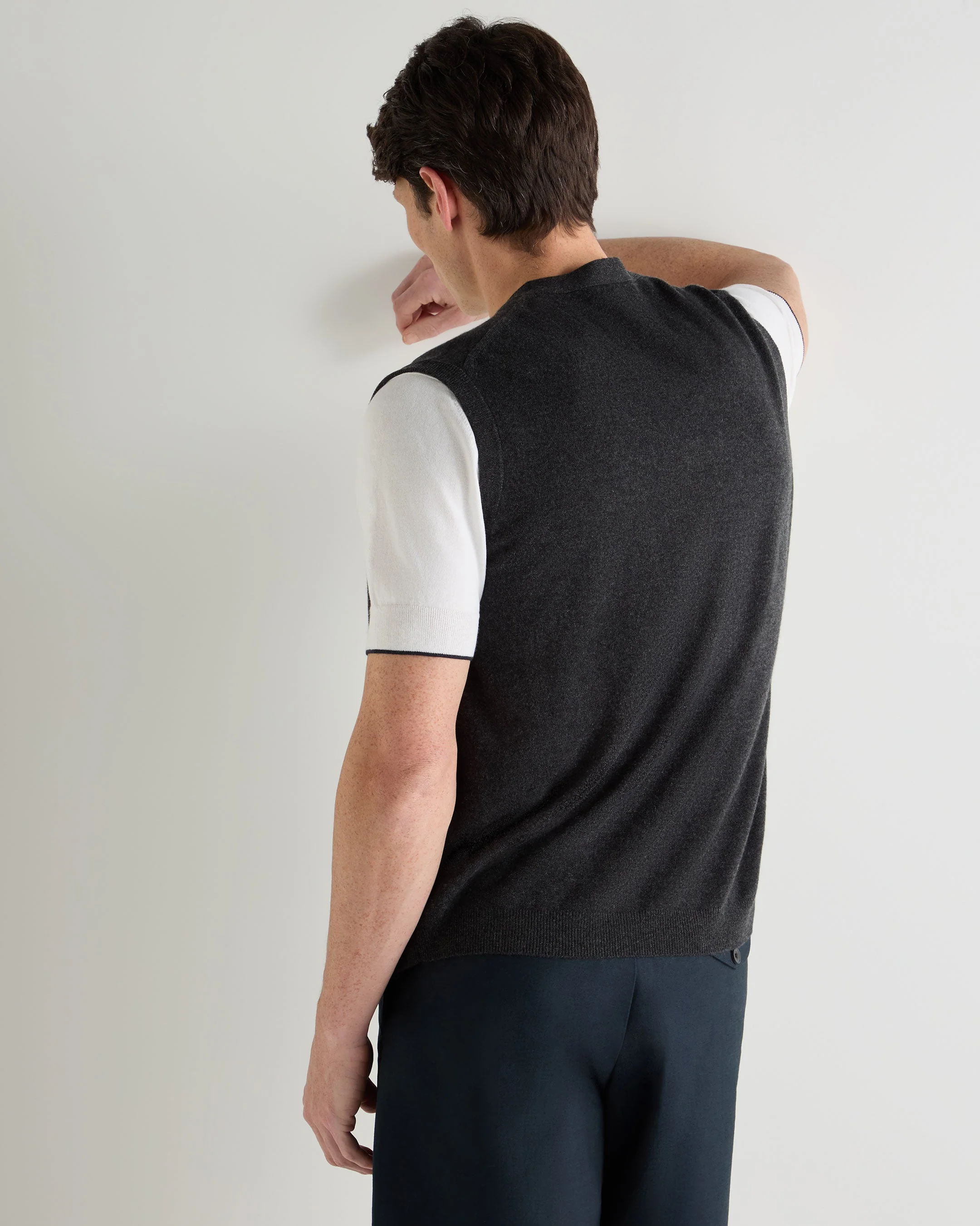 Men's Sleeveless Cashmere Tank Top Deep Charcoal Grey - Image 4