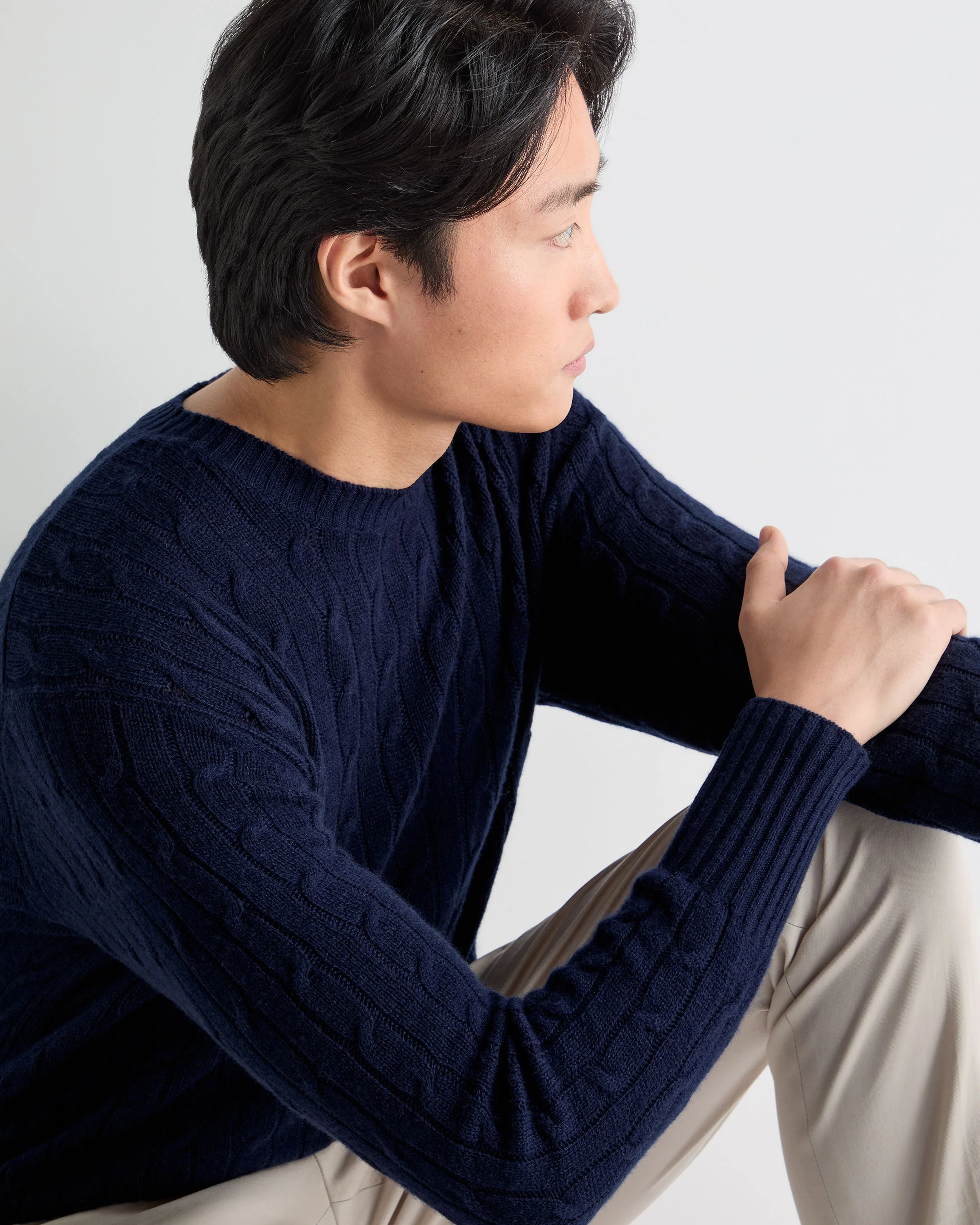 Men's Thames Cable Round Neck Cashmere Sweater Deep French Blue - Image 5