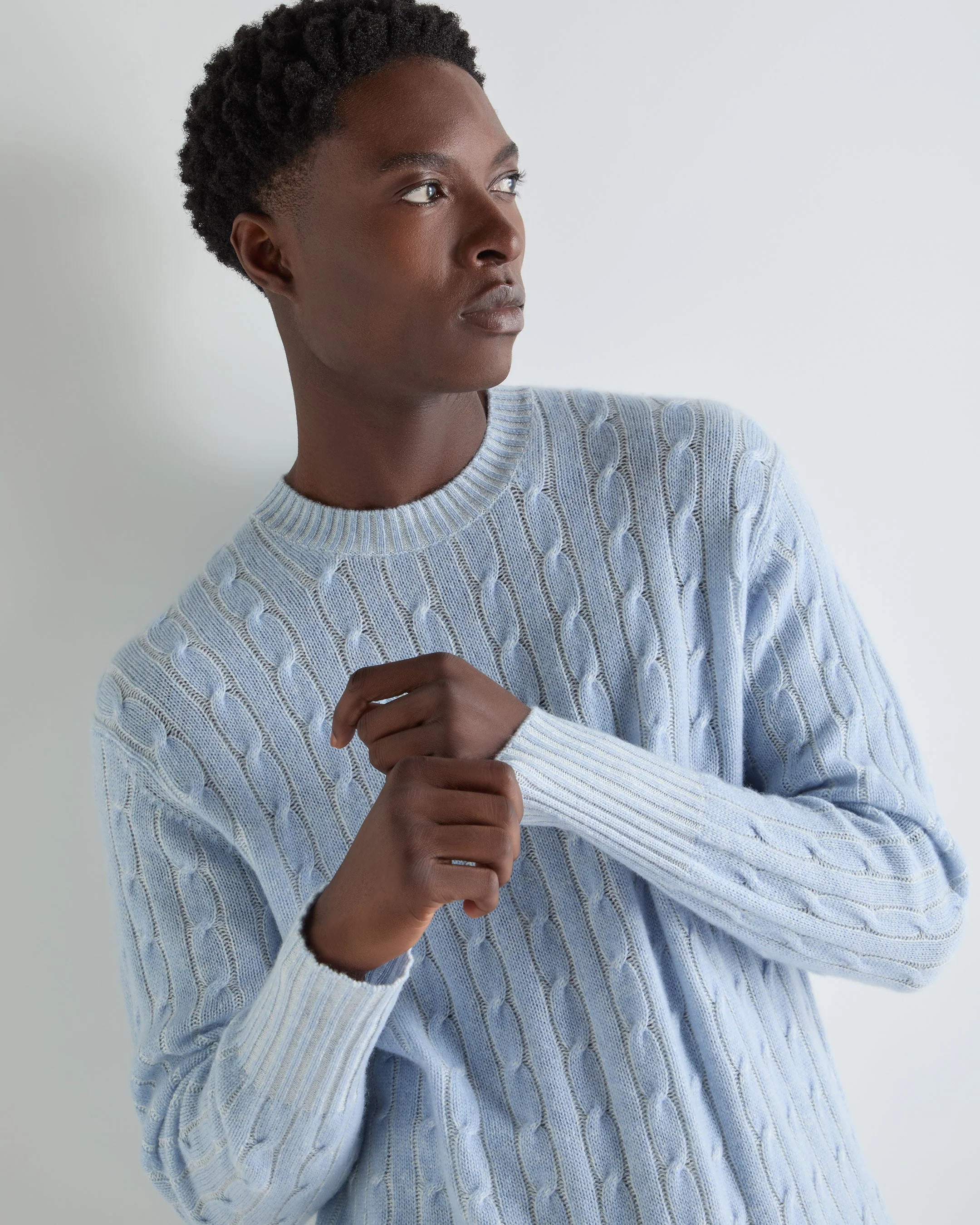 Men's Thames Cable Round Neck Cashmere Sweater Sea Mist Blue - Image 5
