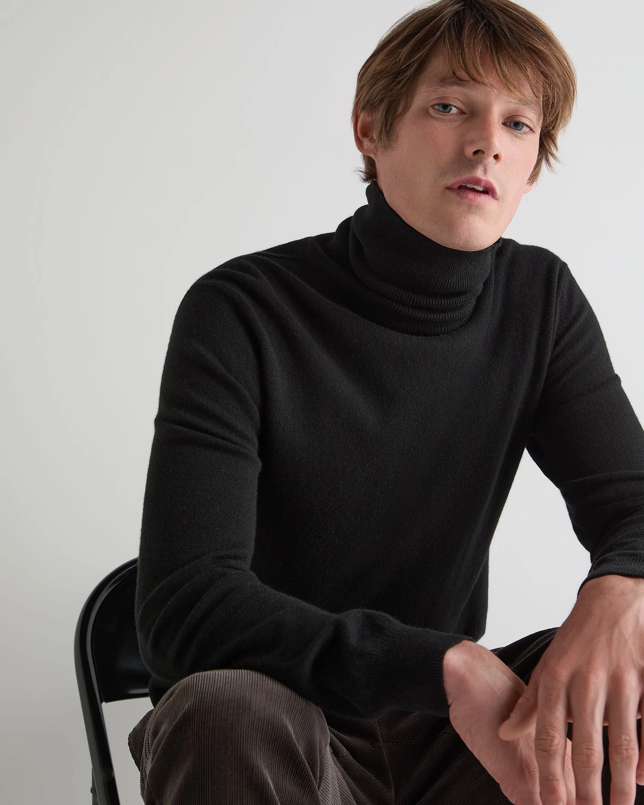 Men's Trafalgar Turtle Neck Cashmere Sweater Black - Image 5