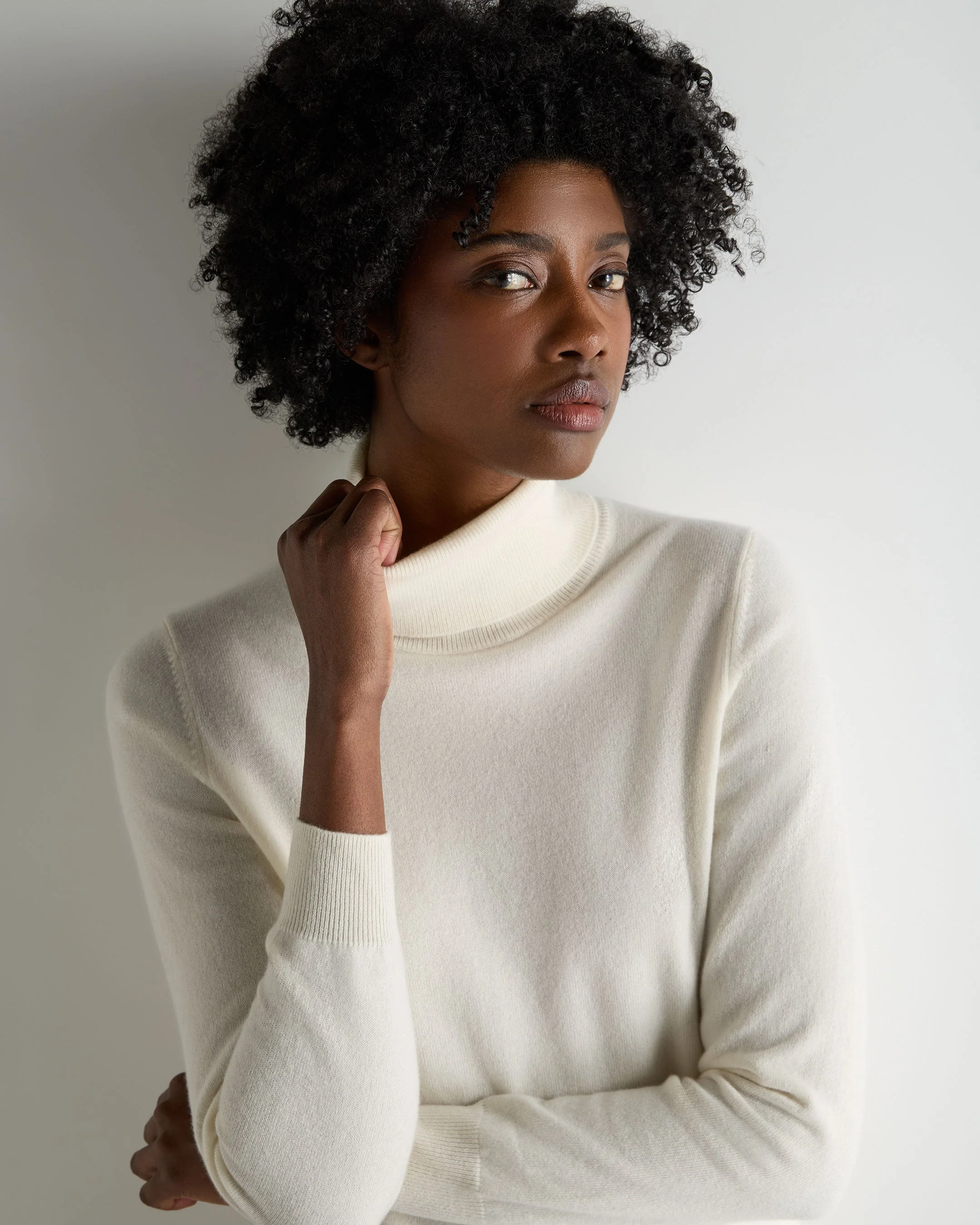 Women's Luna Turtle Neck Cashmere Sweater New Ivory White - Image 5