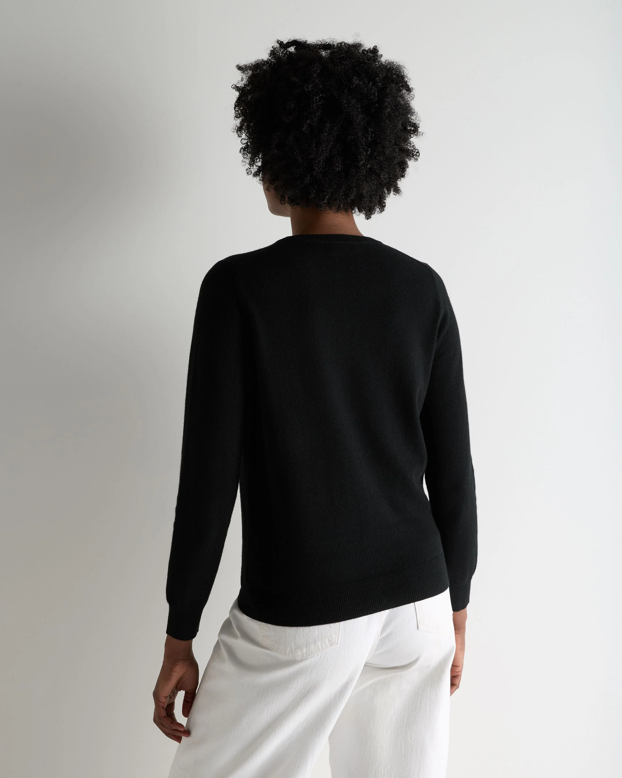 Women's Olivia Round Neck Cashmere Cardigan Black - Image 4