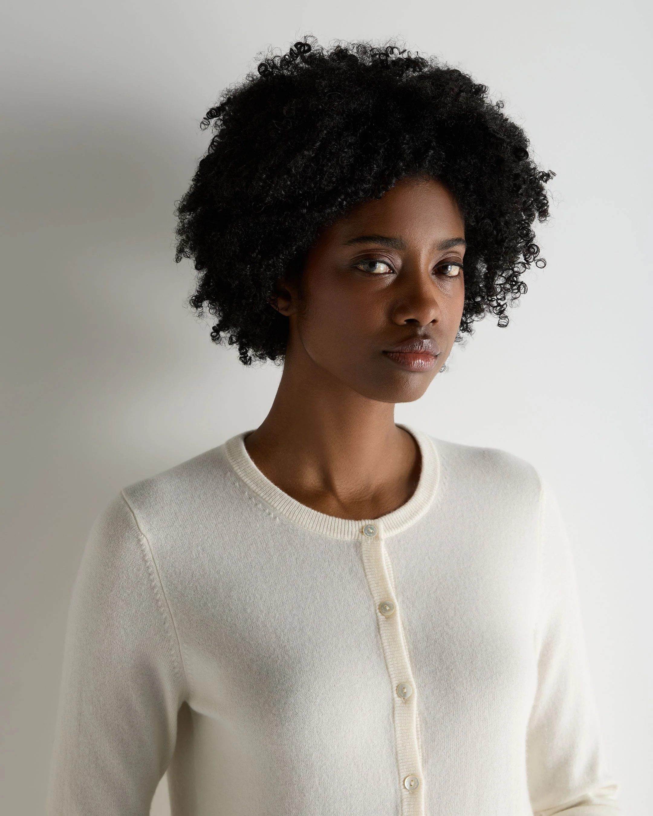 Women's Olivia Round Neck Cashmere Cardigan New Ivory White - Image 5