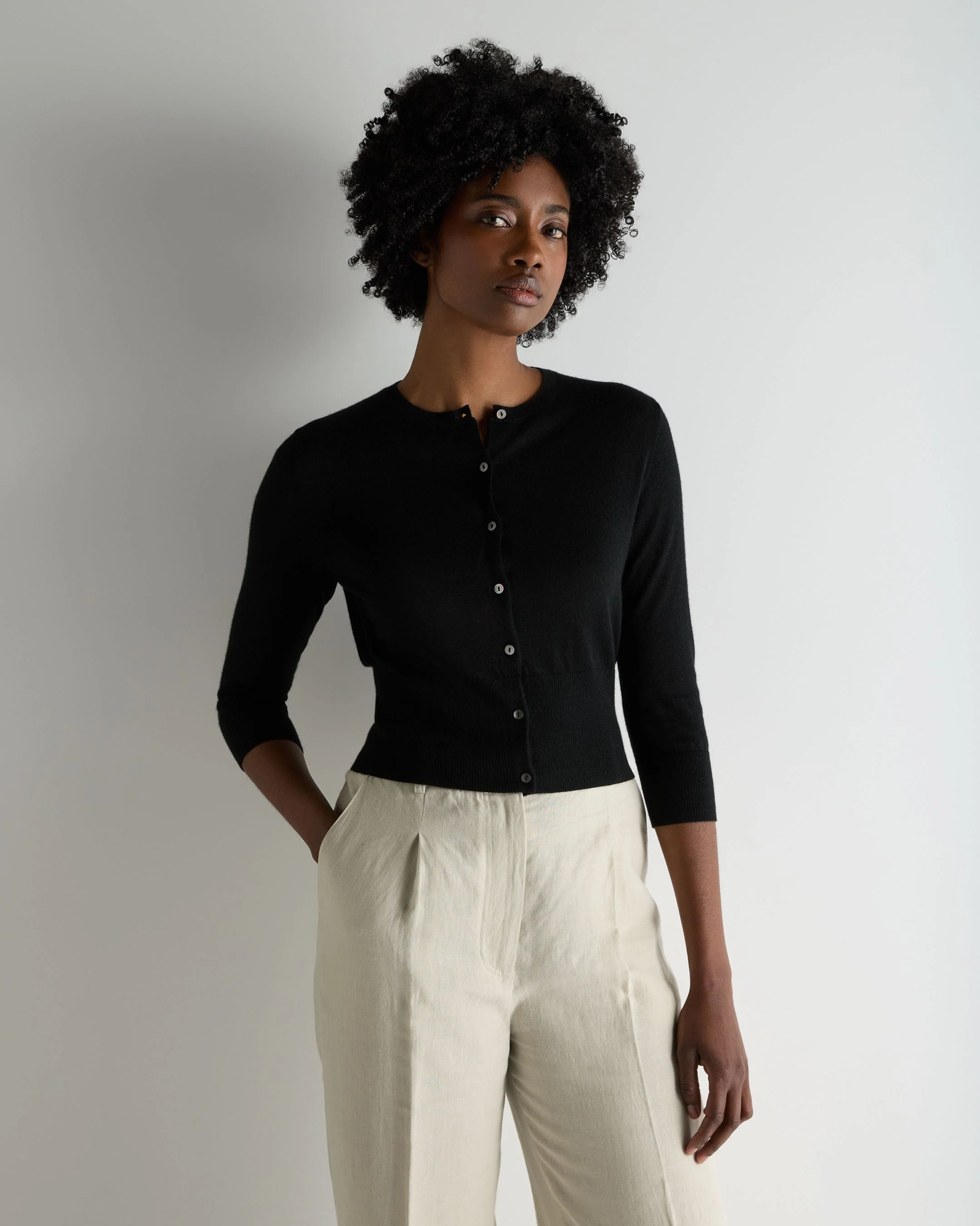 Women's Darcie Superfine Cashmere Cropped Cardigan Black