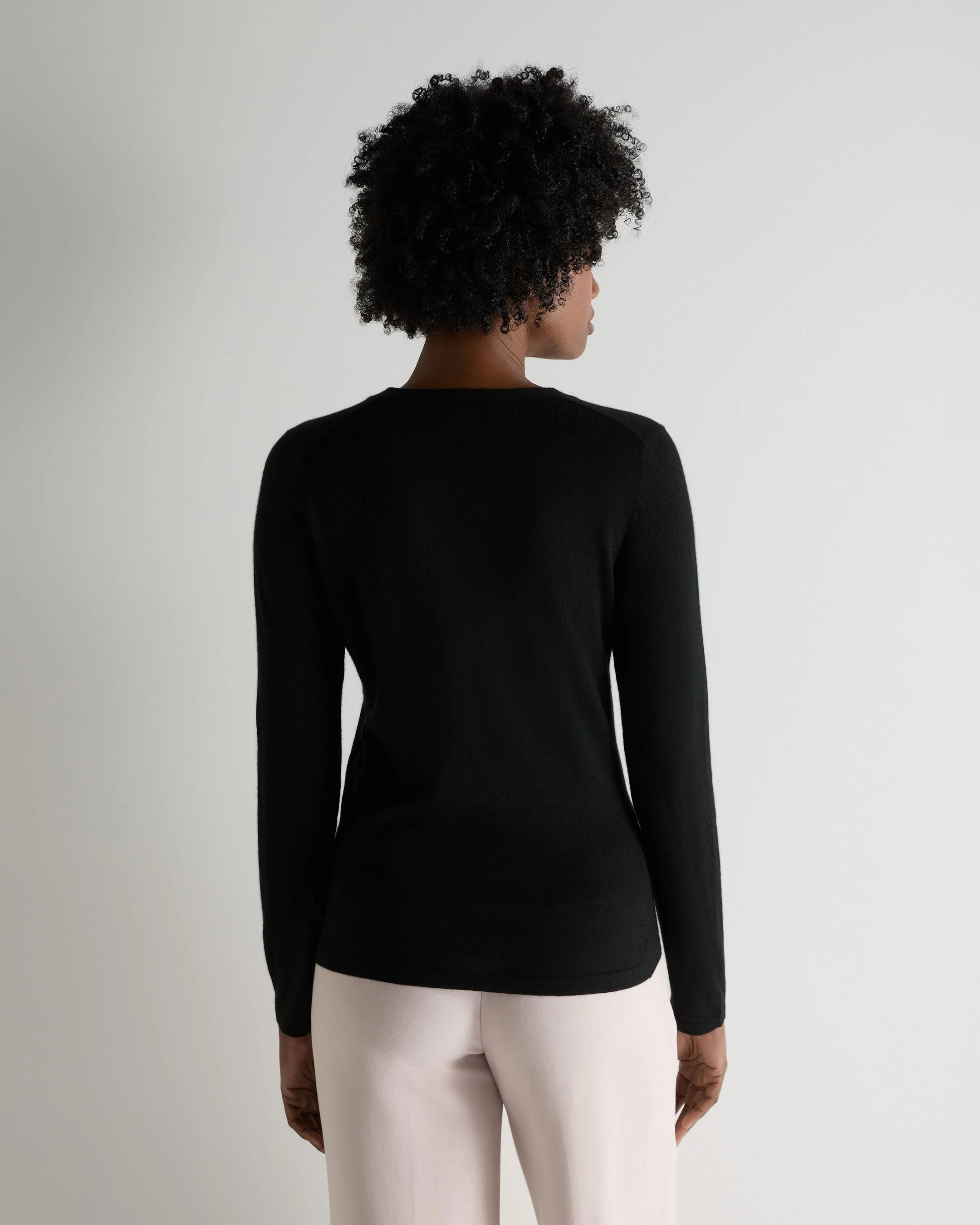 Women's Mia Superfine Cashmere V Neck Cardigan Black - Image 4