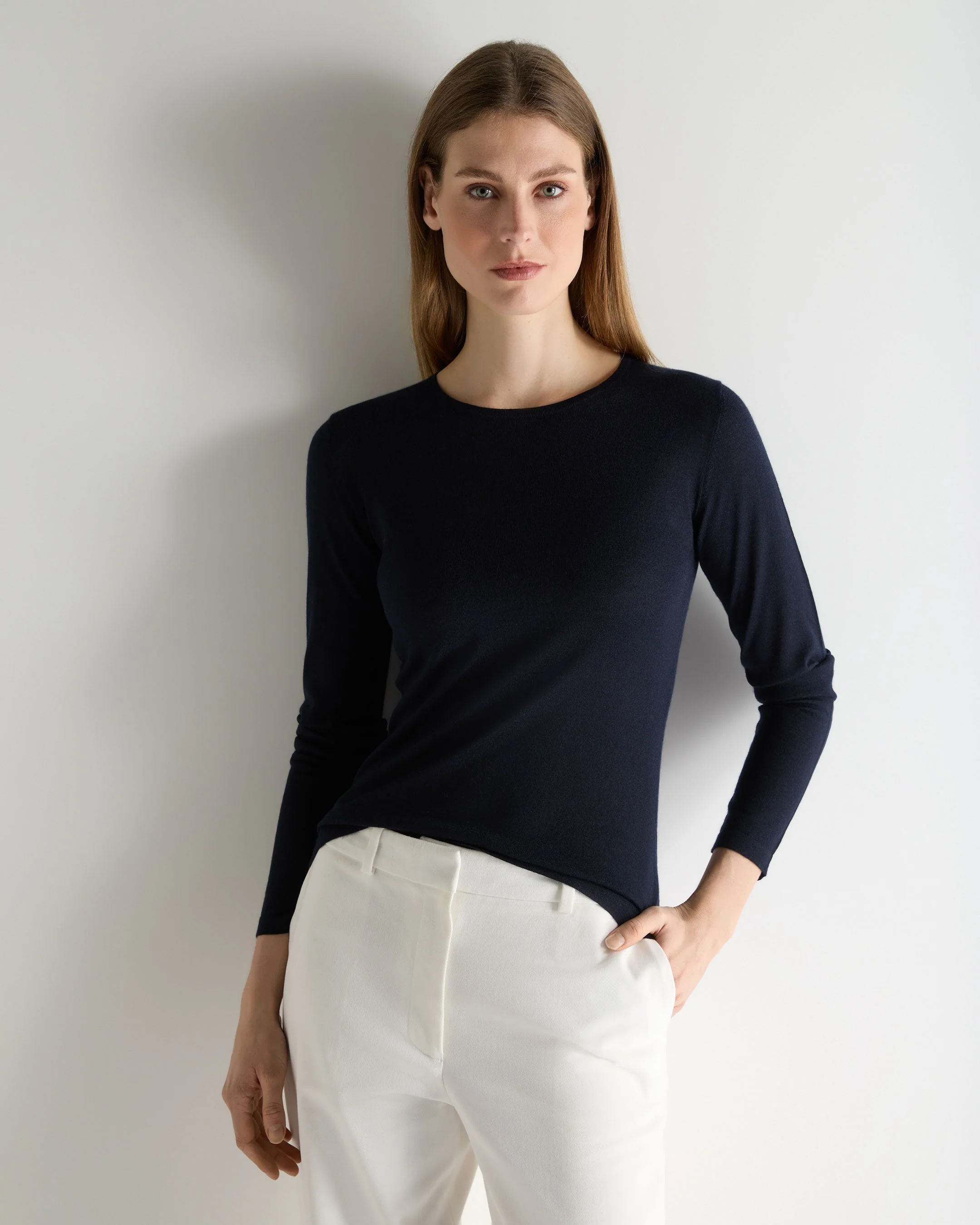 Women's Eden Superfine Cashmere Round Neck Top Navy Blue