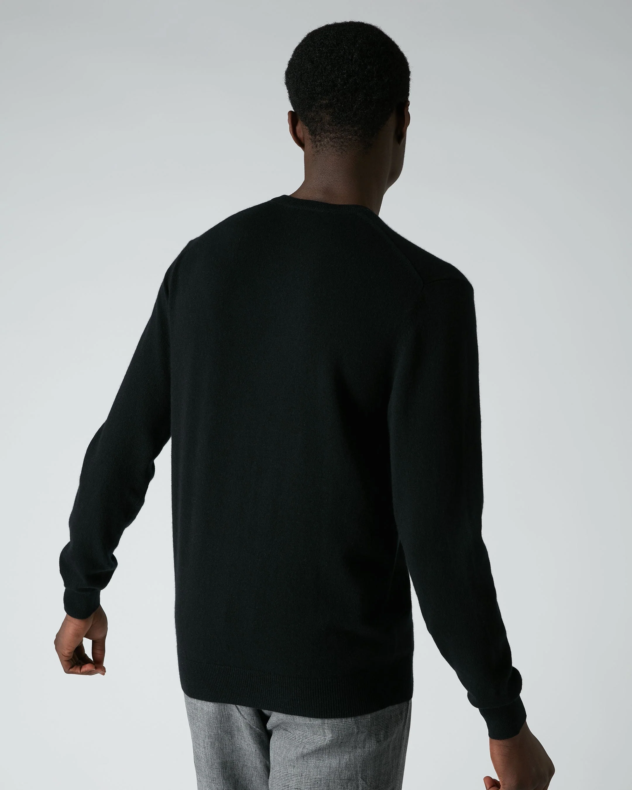 Men's Burlington V Neck Cashmere Sweater Black - Image 4