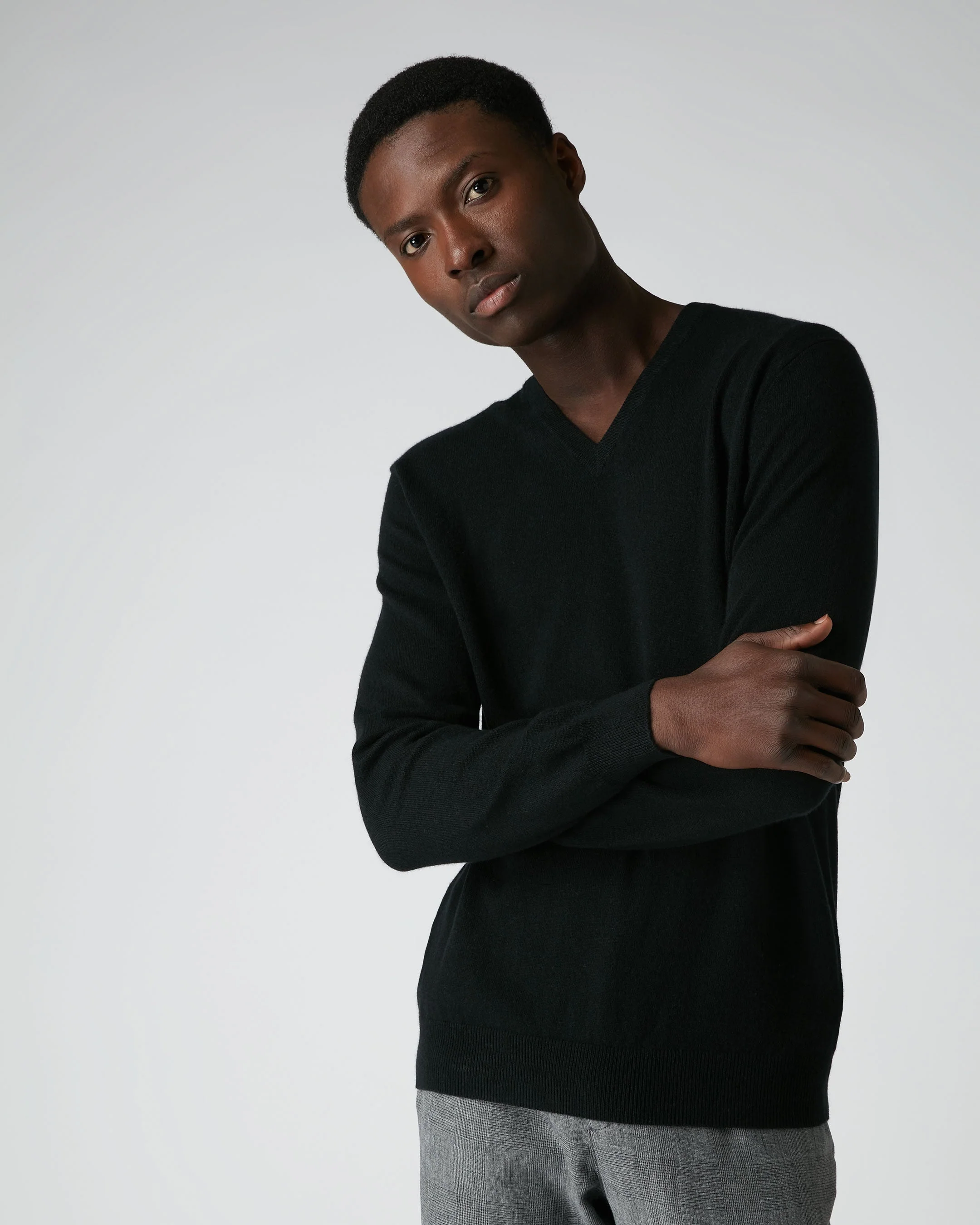 Men's Burlington V Neck Cashmere Sweater Black - Image 5