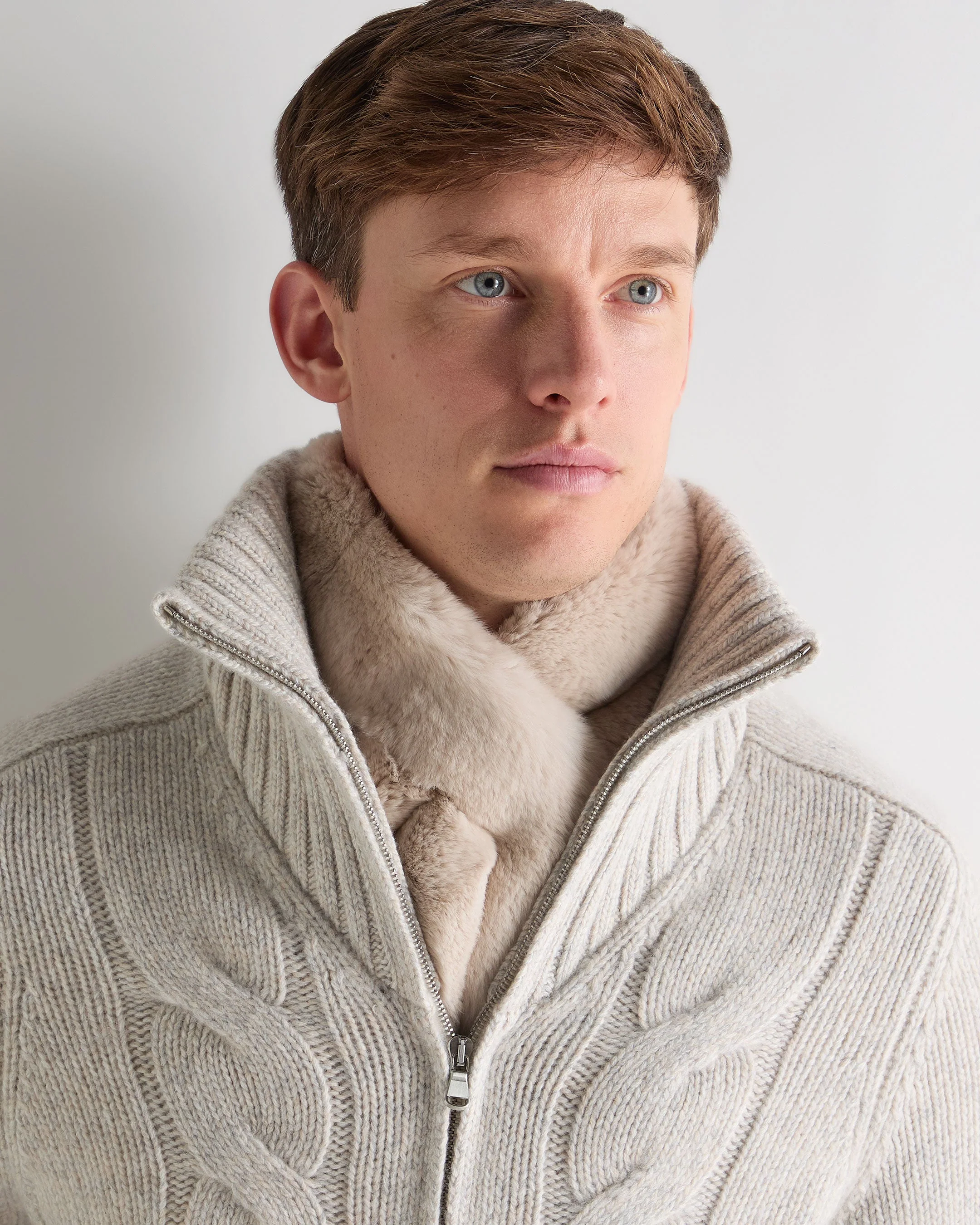 Unisex Fur Neckwarmer Snow Grey - Image 2
