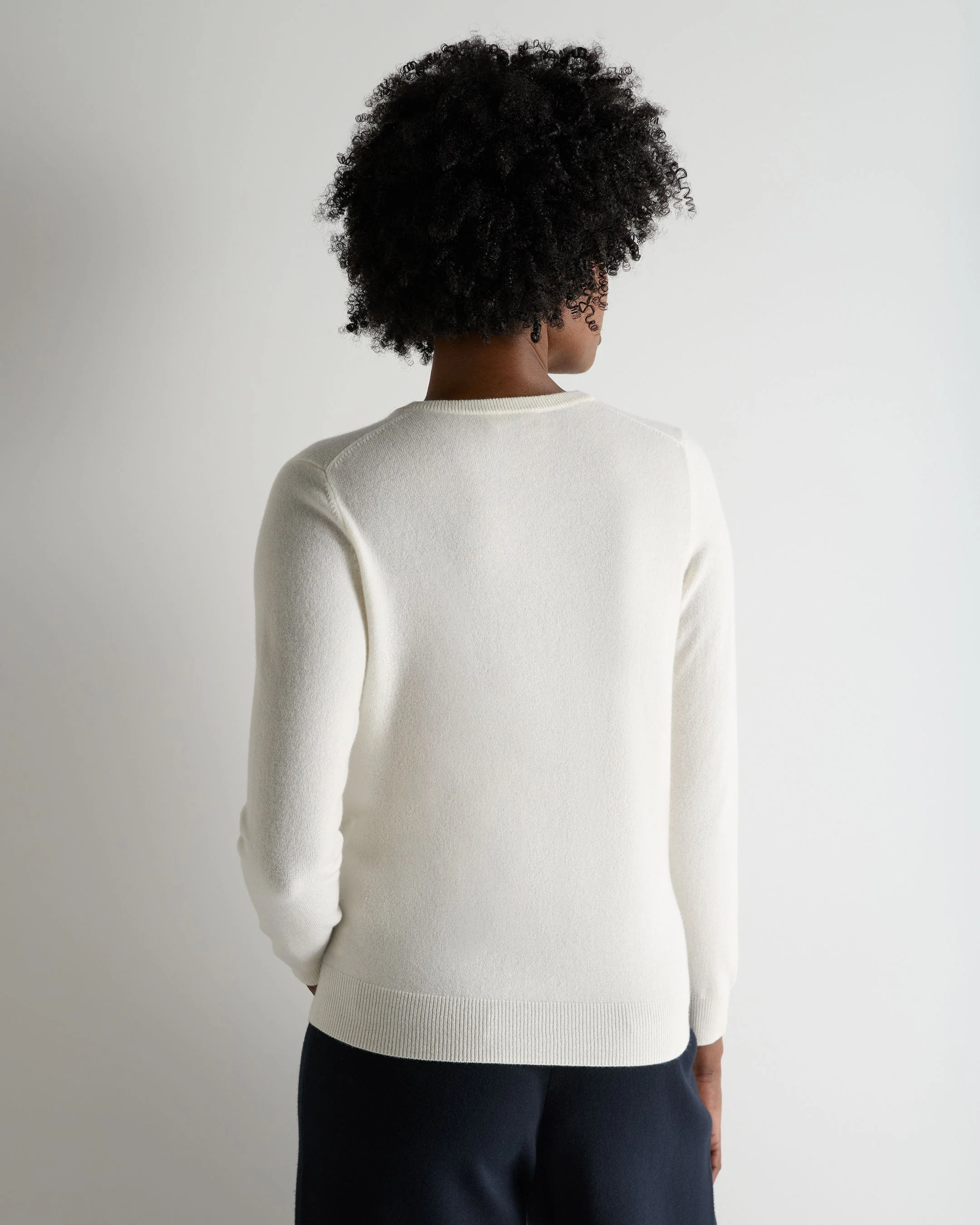 Women's Phoebe V Neck Cashmere Sweater New Ivory White - Image 4