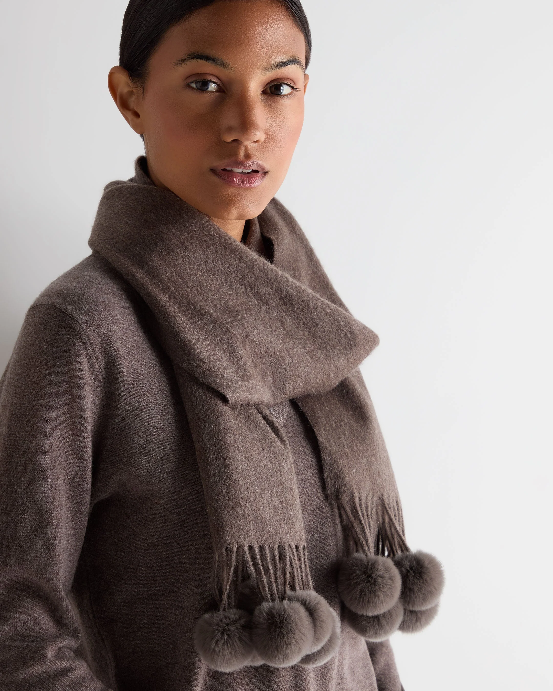 Women's Davos Fur Bobble Cashmere Scarf Otter Brown - Image 2