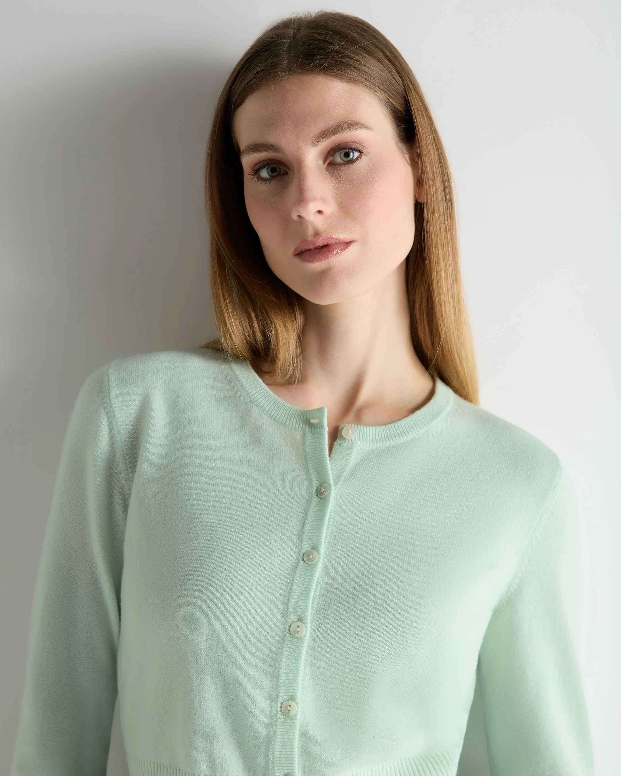Women's Ivy Cropped Cashmere Cardigan Mint Green - Image 5