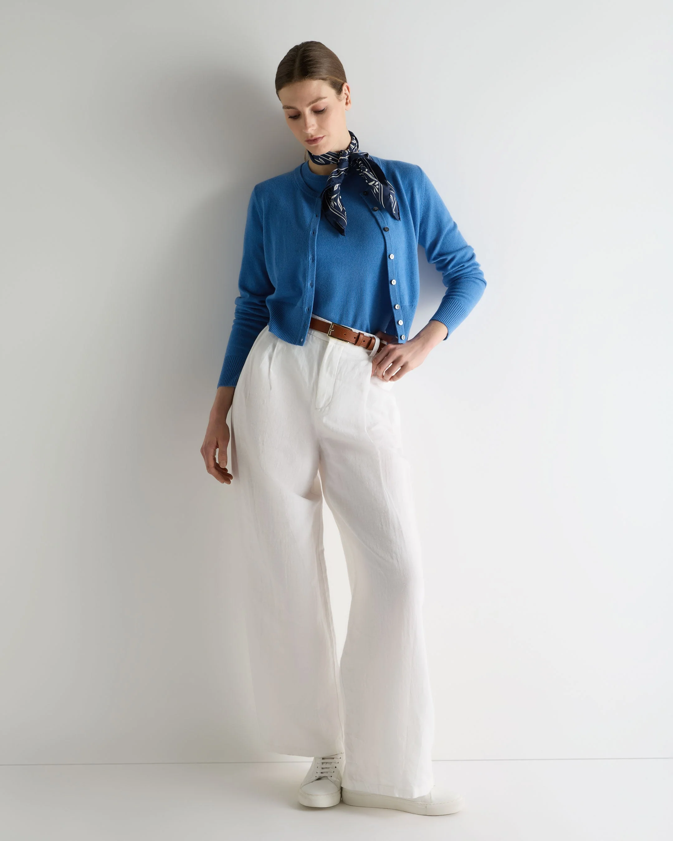 Women's Ivy Cropped Cashmere Cardigan Sunshine Blue - Image 3