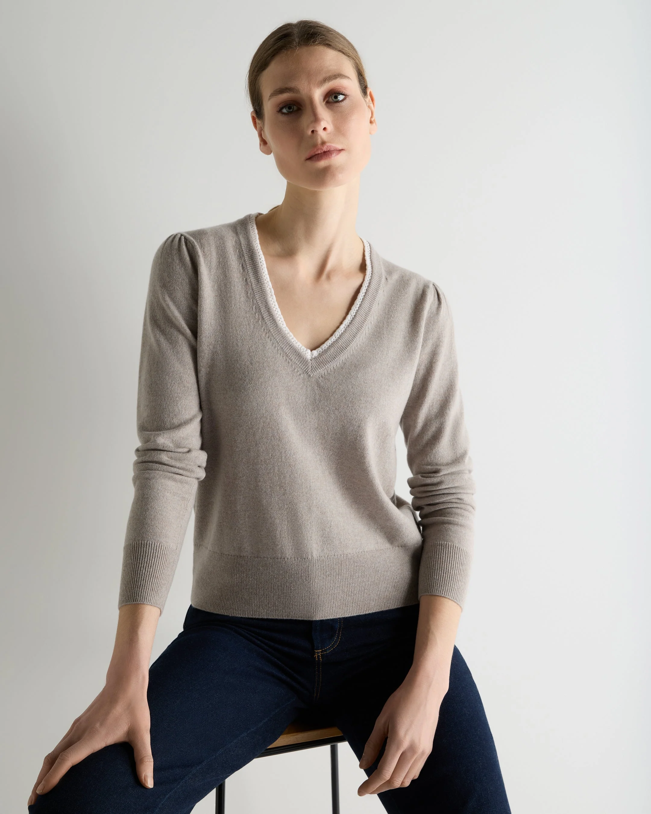 Women's Lace Trim V Neck Cashmere Sweater Oat Grey