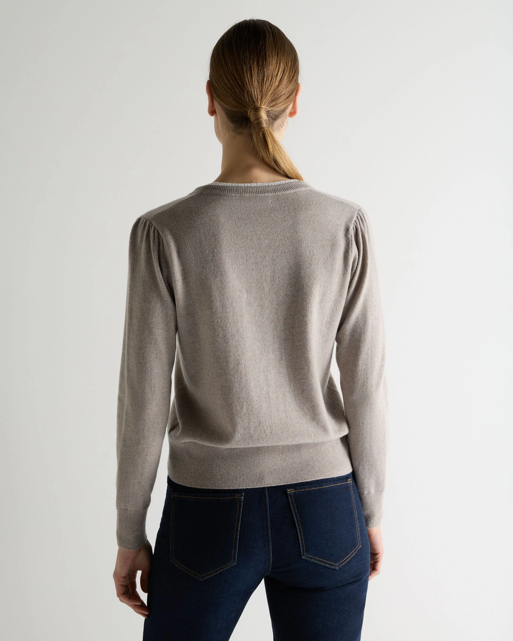 Women's Lace Trim V Neck Cashmere Sweater Oat Grey - Image 4