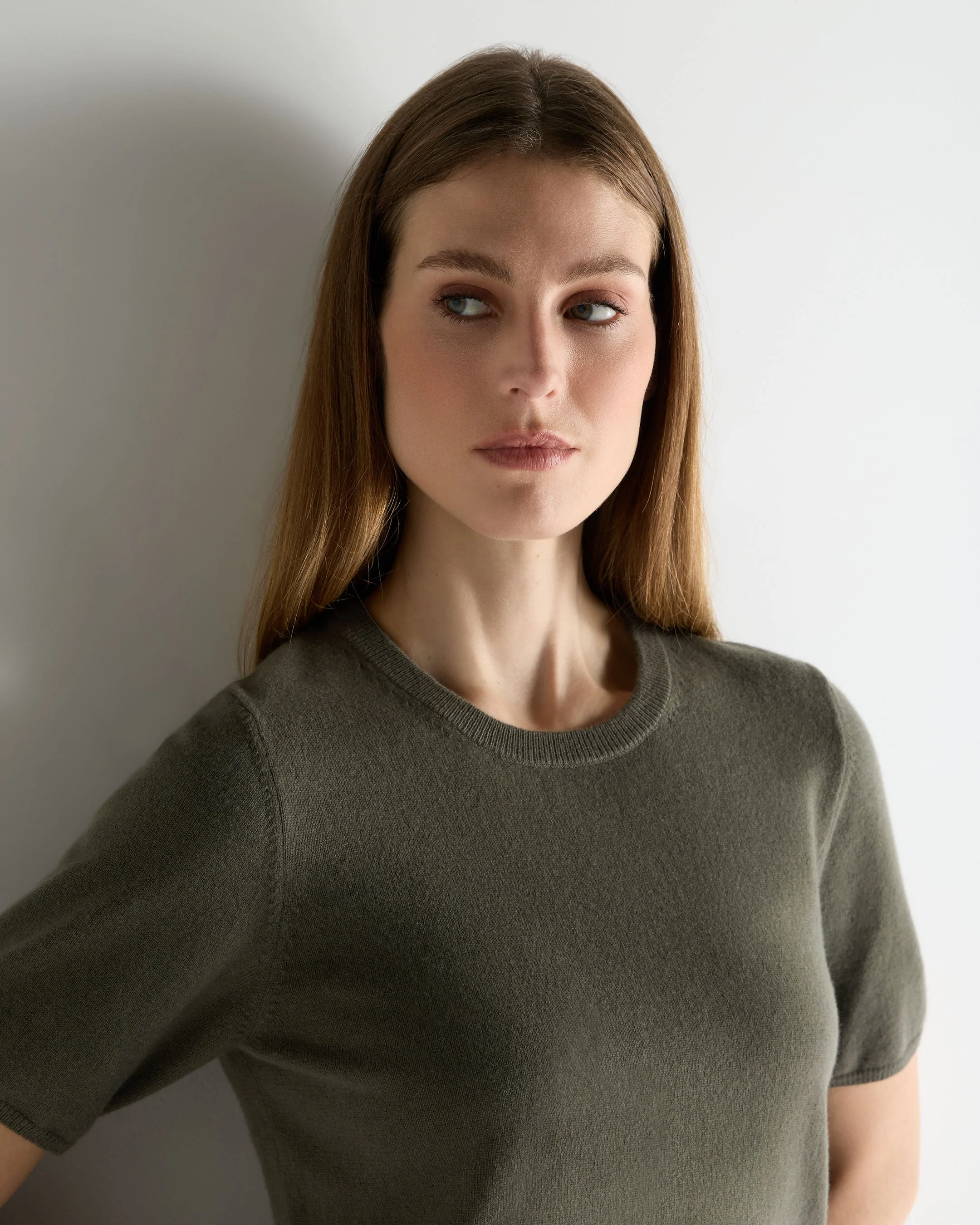 Women's Milly Classic Cashmere T-Shirt Olive Green - Image 5