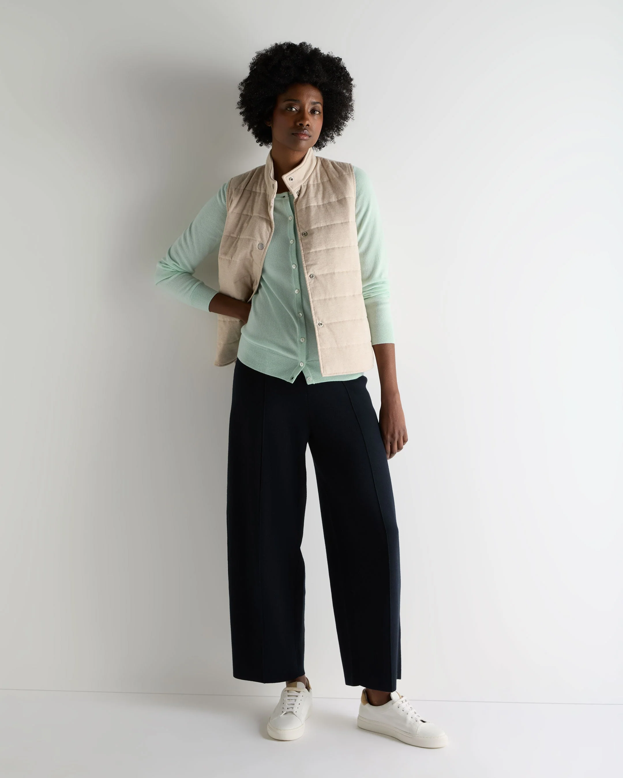 Women's Olivia Round Neck Cashmere Cardigan Mint Green - Image 3