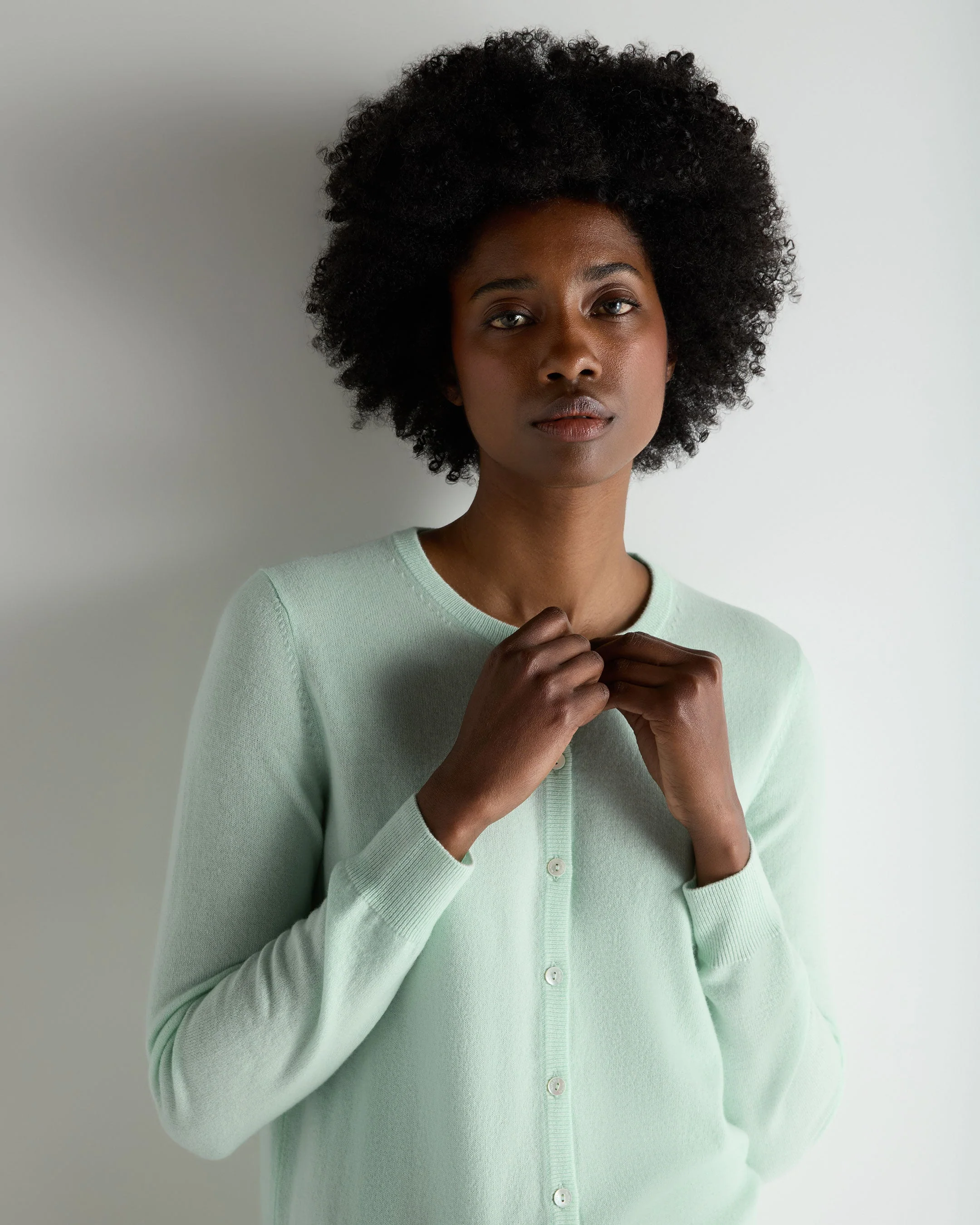 Women's Olivia Round Neck Cashmere Cardigan Mint Green - Image 5