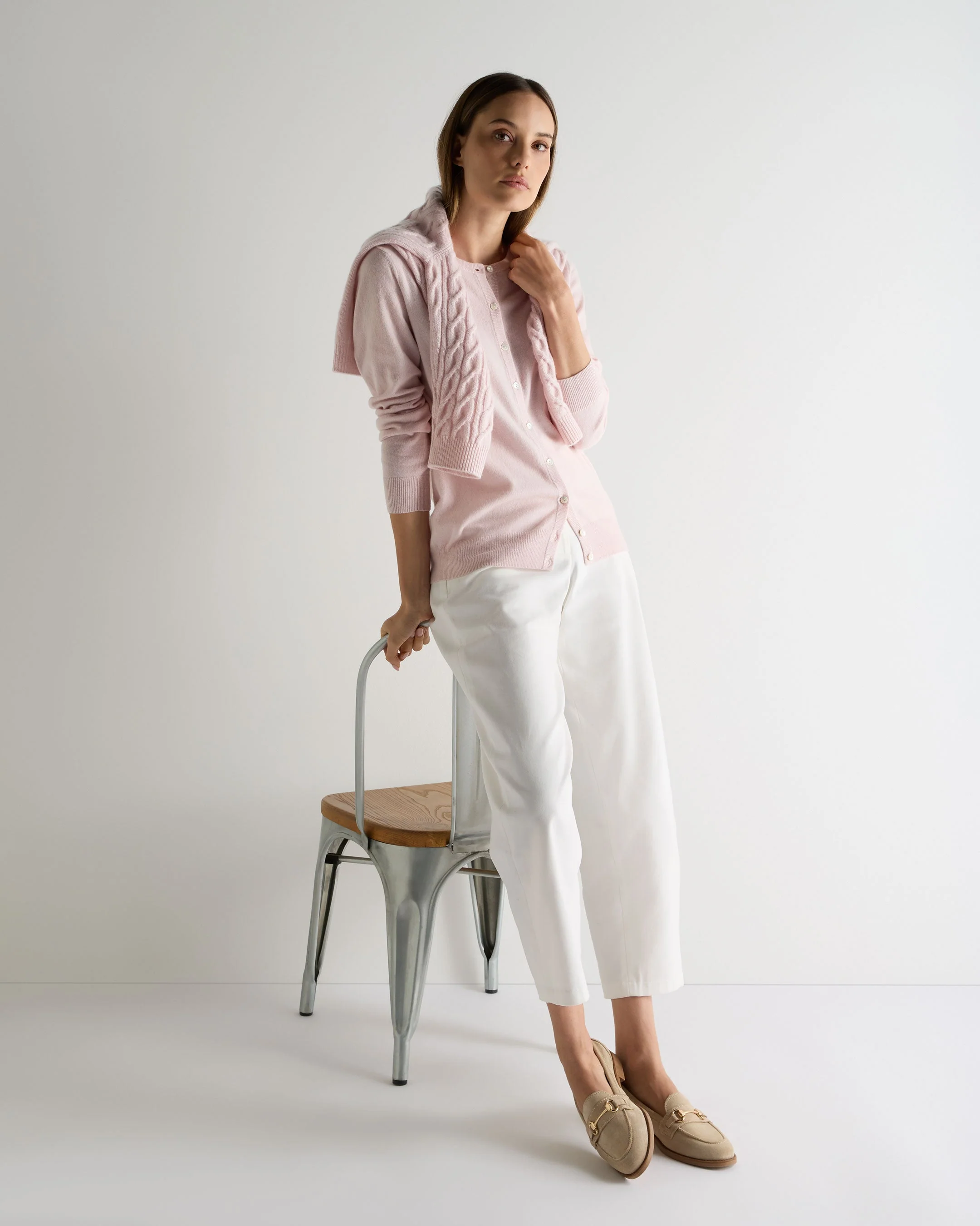 Women's Olivia Round Neck Cashmere Cardigan Powder Pink - Image 3