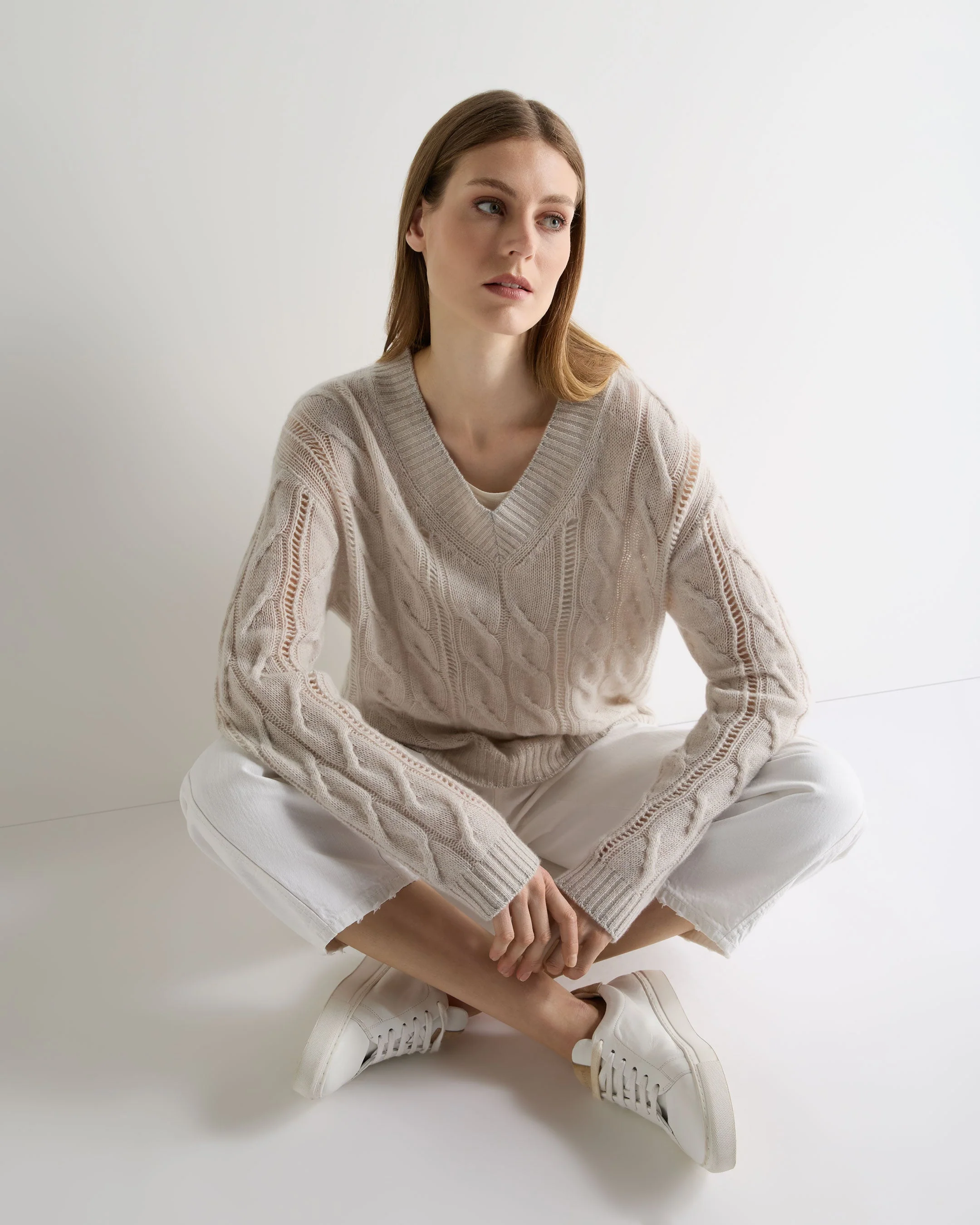 Women's Open Cable V Neck Cashmere Sweater Pebble Grey - Image 3