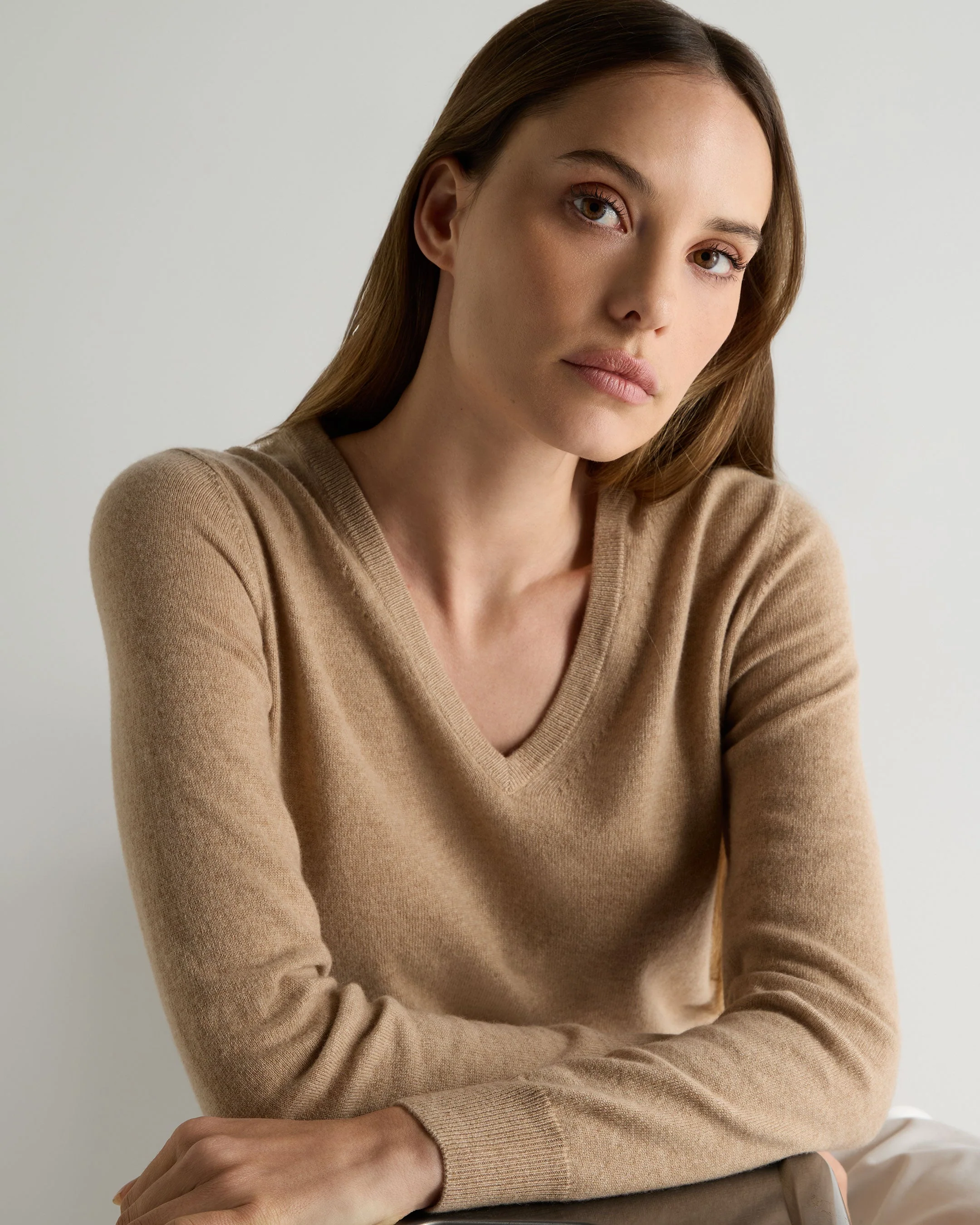 Women's Phoebe V Neck Cashmere Sweater Cappuccino Brown - Image 5