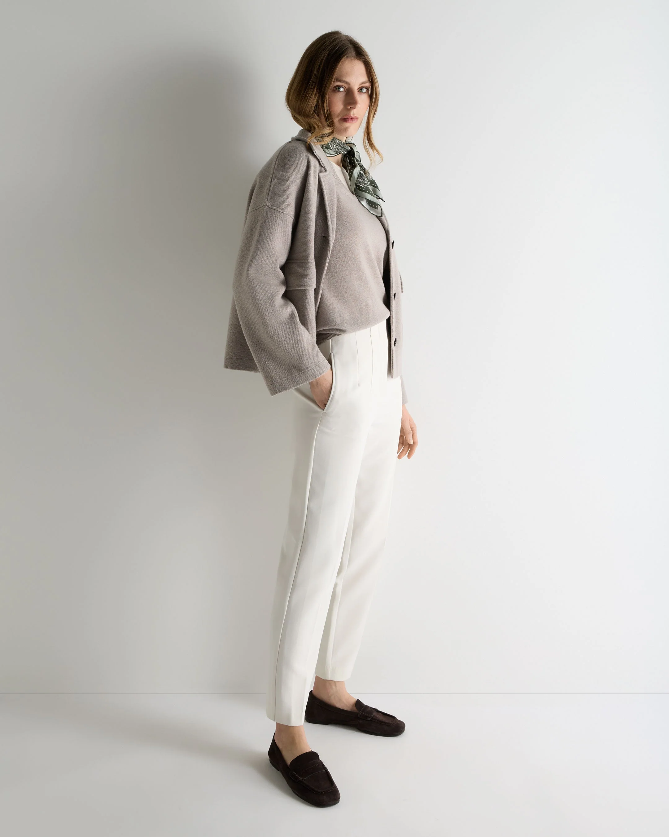 Women's Phoebe V Neck Cashmere Sweater Oat Grey - Image 3