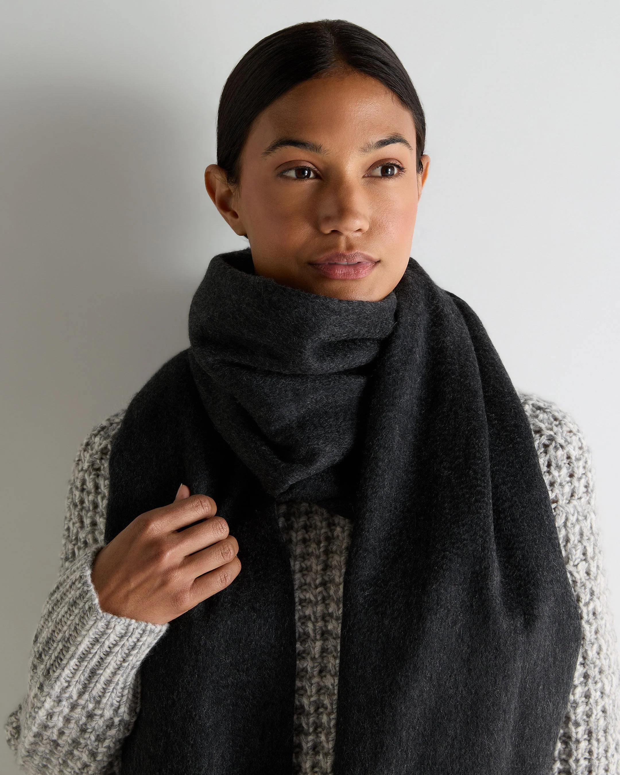 Women's Woven Cashmere Shawl Deep Charcoal Grey - Image 3
