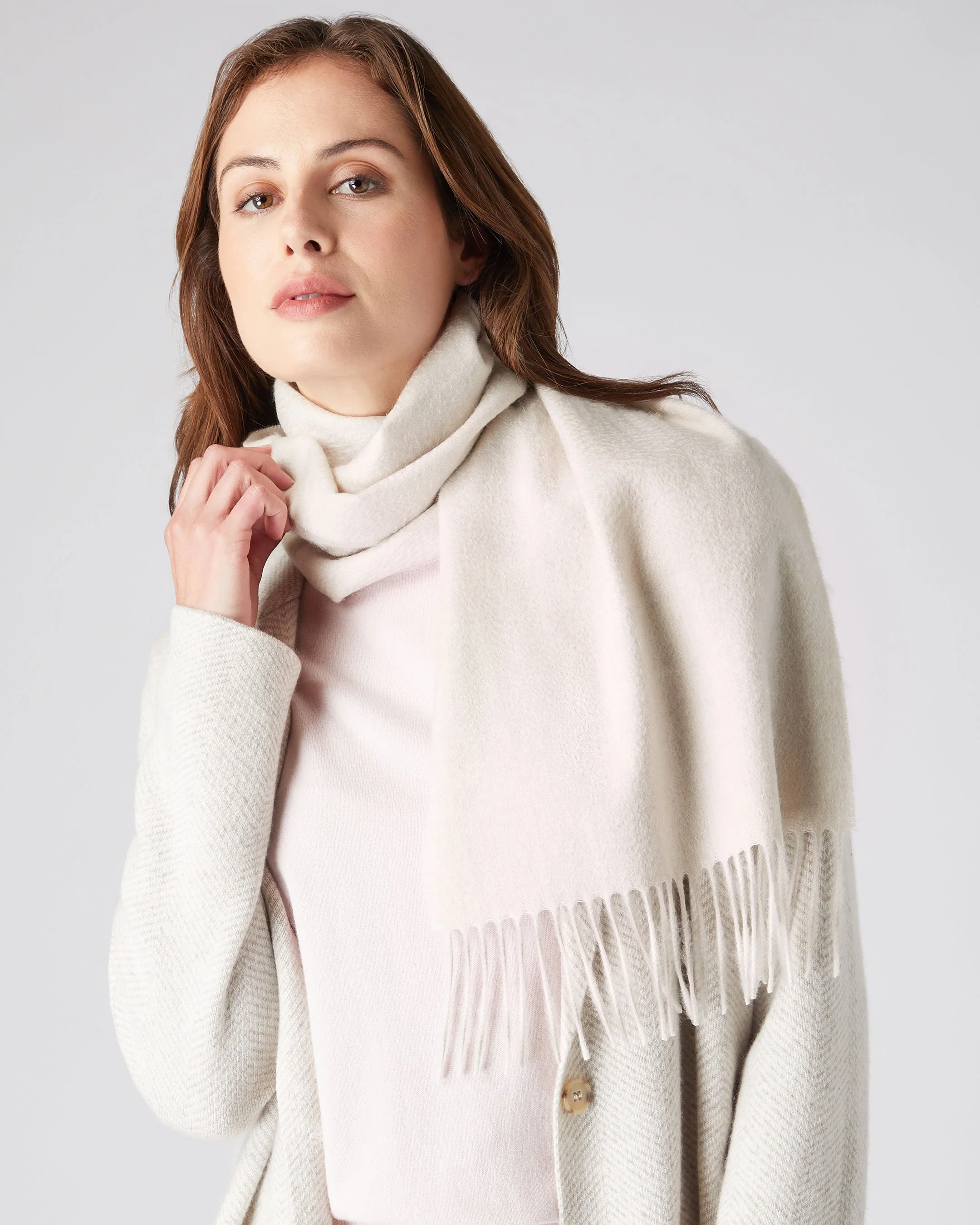 Unisex Woven Cashmere Scarf Ecru White - Image 4
